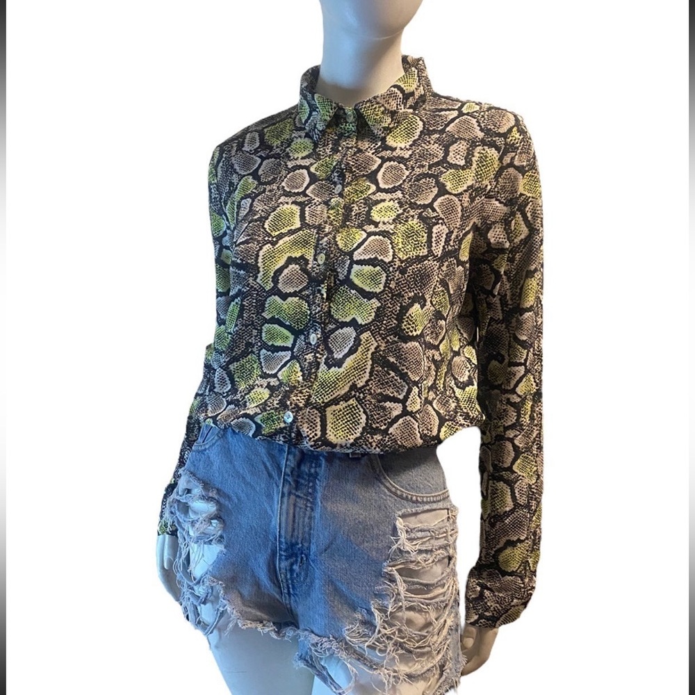 Sweet Rain Neon Snakeskin Print Balloon Hem Button Up Blouse Sz L